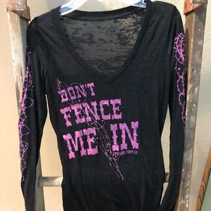 “Don’t Fence Me In” shirt